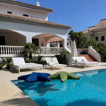 Vila Cortijo Blanco Marbella